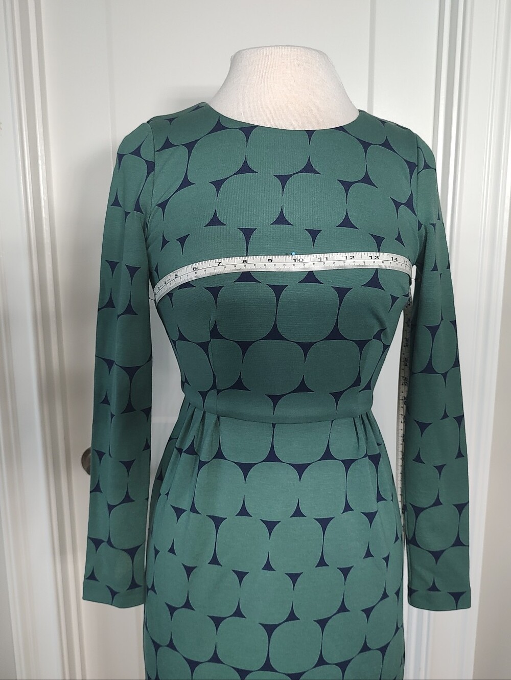 Boden 4L Green Geometric Sheath Dress #ModDress #RetroVibe #FittedDress - Picture 5 of 8